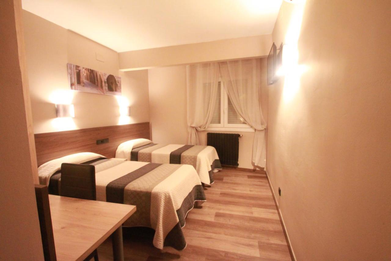 Hotel, H De L'Anton Batea Kültér fotó